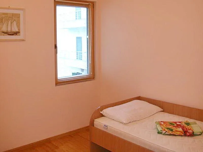 Prodaja, stan, 91m², Risan, Kotor