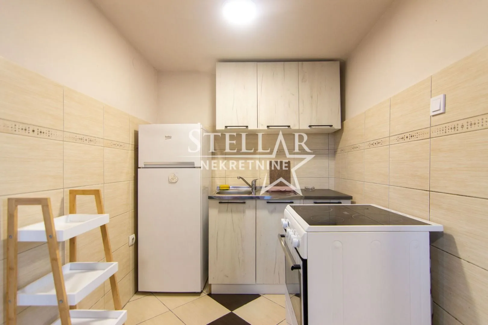Izdavanje, jednosoban stan, 52m², Zelenika, Podgorica