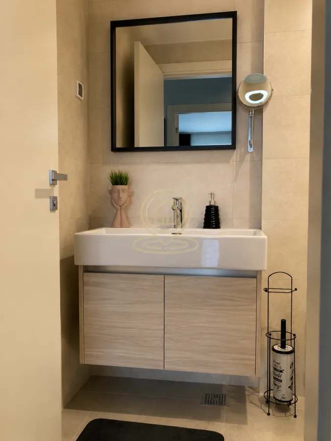 Izdavanje, dvosoban stan, 55m², Savski Venac, Beograd