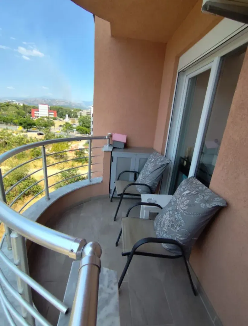 Rent, two bedroom apartment, 75m², Preko Morače, Podgorica