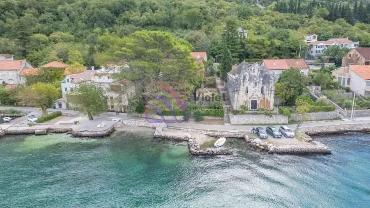 Prodaja, kuća, 180m², Dobrota, Kotor