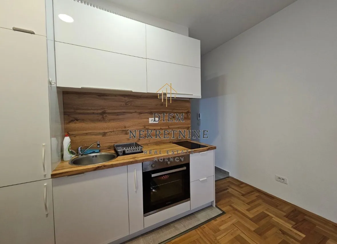Izdavanje, garsonjera, 27m², Popovići, Bar