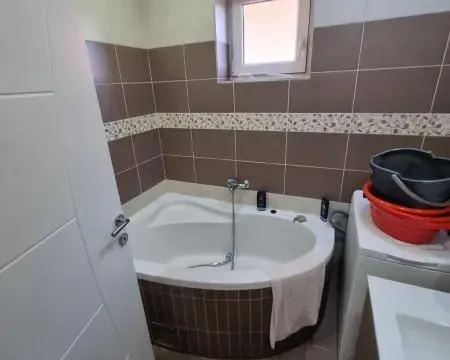 Prodaja, kuća, 160m², Sremska Kamenica, Petrovaradin - image 11