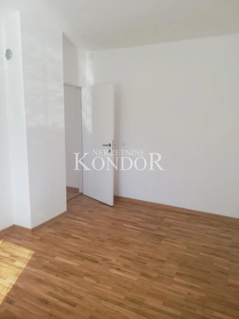 Rent, office space, 350m², Altina, Beograd