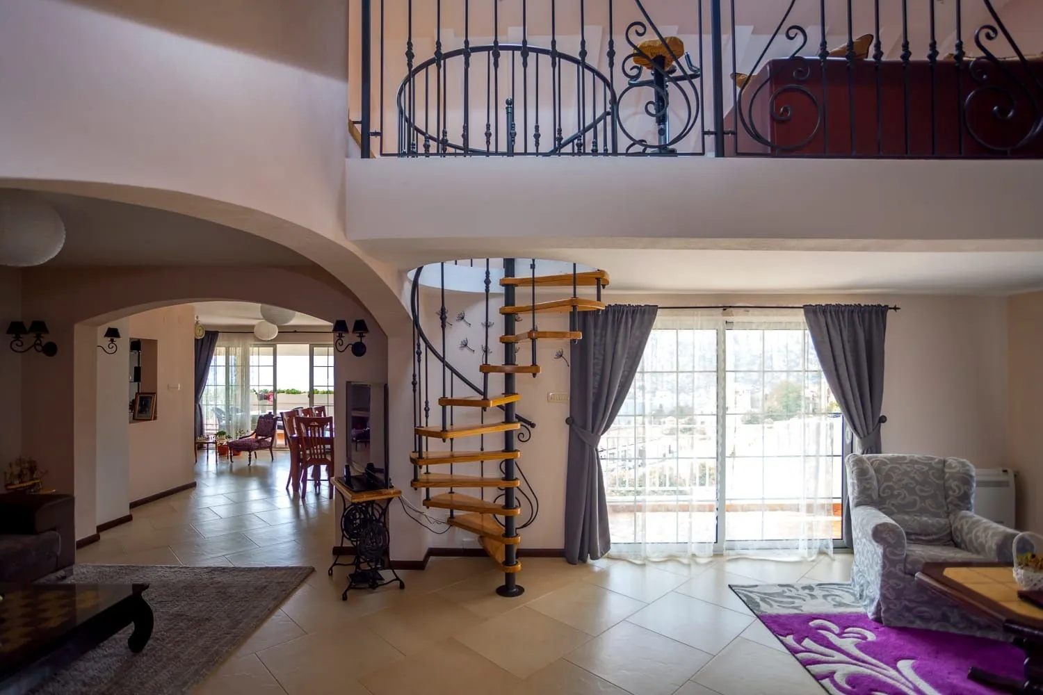 Prodaja, trosoban stan, 220m², Dobrota, Kotor