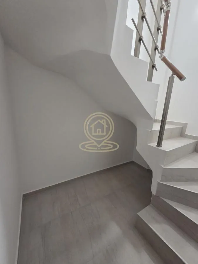 Prodaja, trosoban stan, 68m², Petrovaradin, Novi Sad