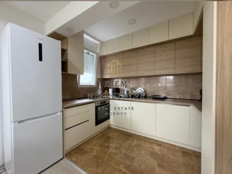 Izdavanje, kuća, 170m², Donji Kokoti, Podgorica - image 10