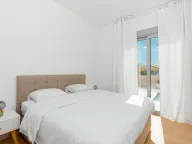 Izdavanje, četvorosoban stan, 273m², Marići, Tivat - image 15