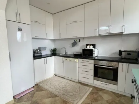 Prodaja, kuća, 220m², Bar, Crna Gora - image 4