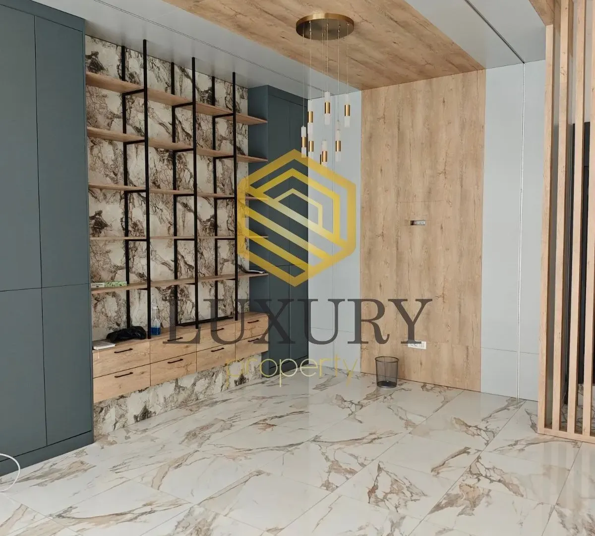 Izdavanje, poslovni prostor, 54m², Central Point, Podgorica