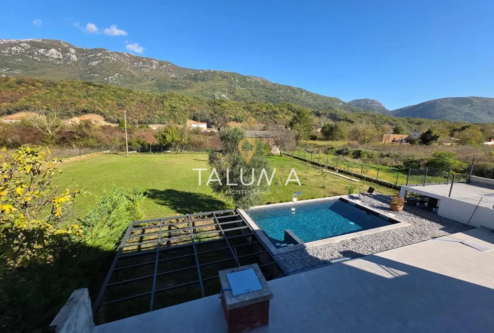 Prodaja, kuća, 160m², Lastva Grbaljska, Kotor