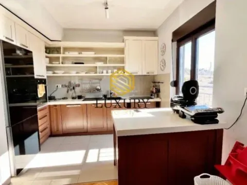 Sale, four bedroom apartment, 209m², Centar, Podgorica - image 10