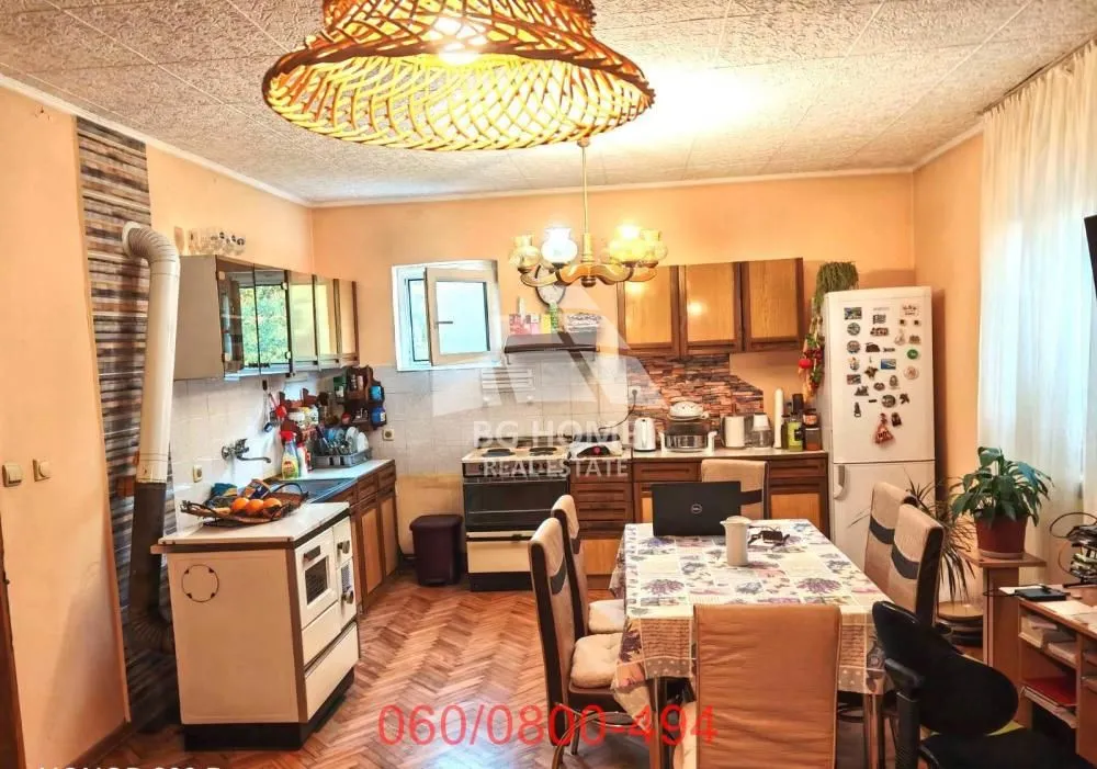 Prodaja, kuća, 160m², Borča 1, Borča Sve Podlokacije