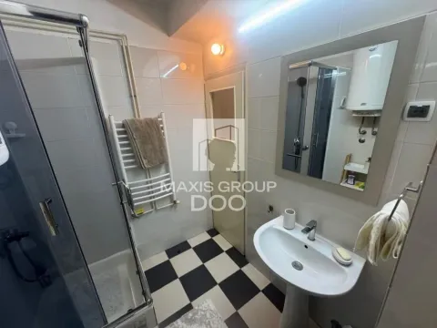 Izdavanje, trosoban stan, 64m², Stari Grad, Beograd - image 11