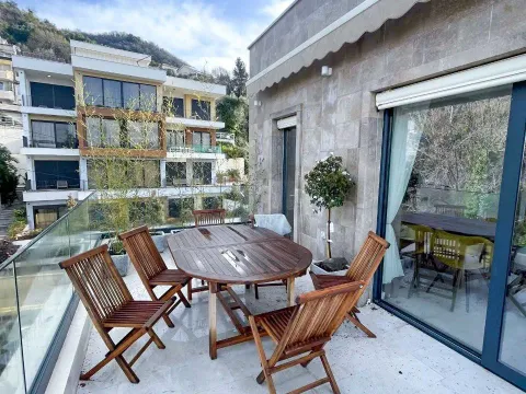 Izdavanje, dvosoban stan, 159m², Tivat, Crna Gora - image 6