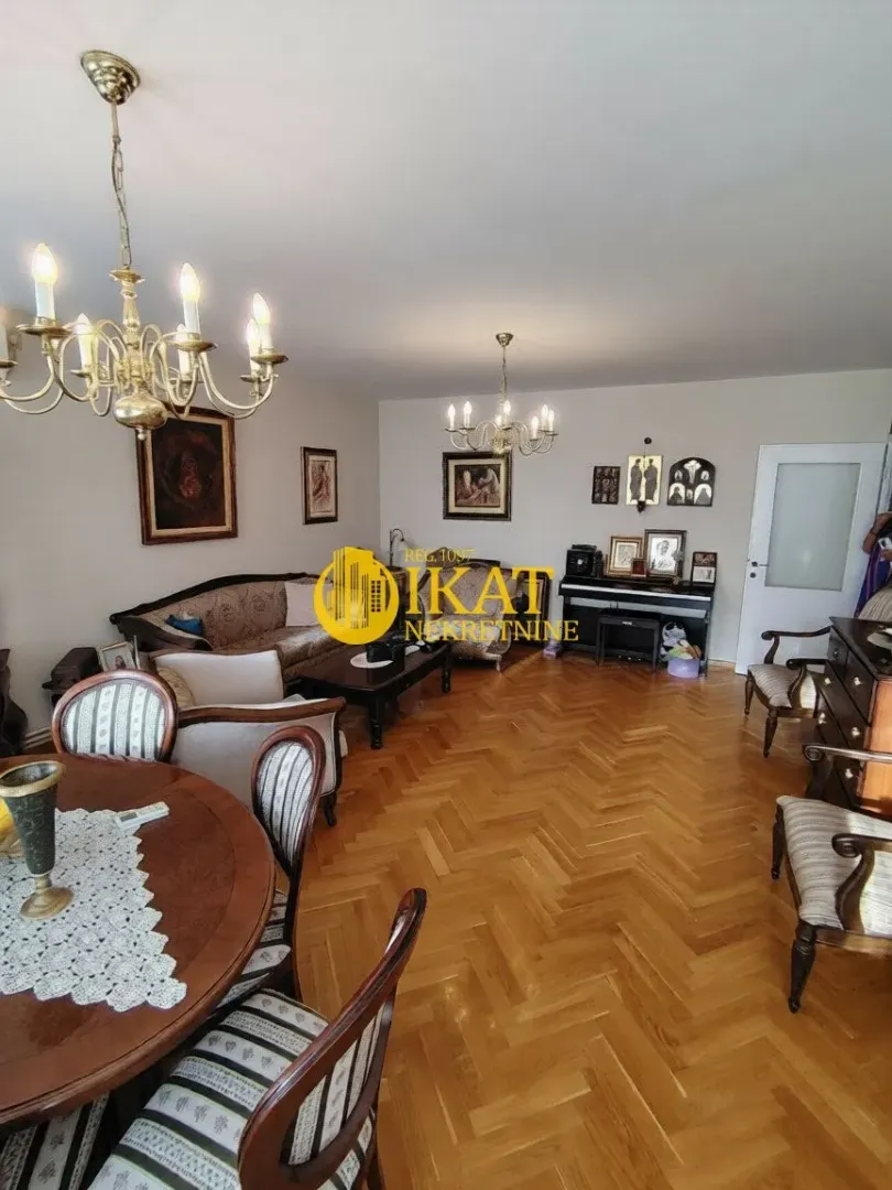 Prodaja, četvorosoban stan, 110m², Zvezdara Sve Podlokacije, Beograd