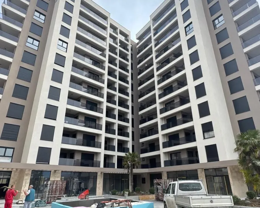 Prodaja, jednosoban stan, 53m², Centar, Bar