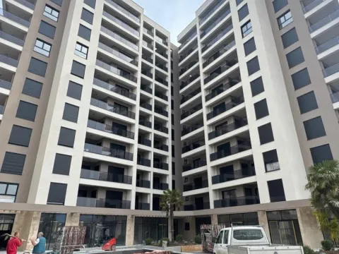 Prodaja, jednosoban stan, 53m², Centar, Bar - image 1