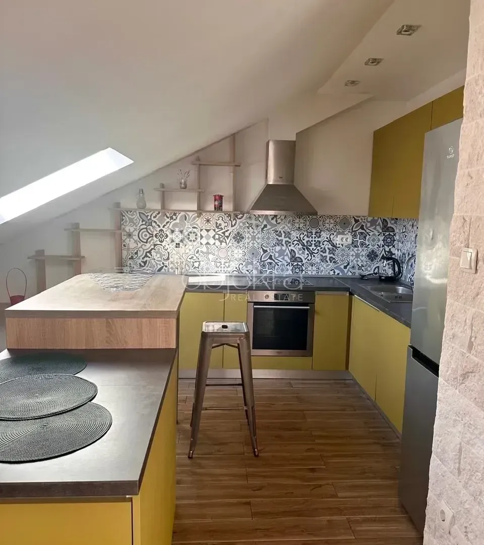 Rent, apartment, 85m², Tivat, Crna Gora