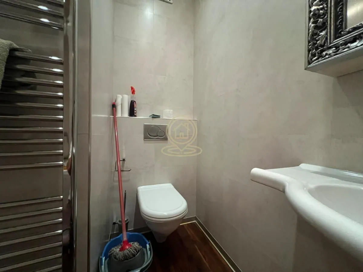 Izdavanje, stan, 220m², Savski Venac, Beograd