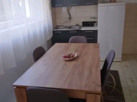 Izdavanje, jednosoban stan, 55m², Momišići, Podgorica - image 5