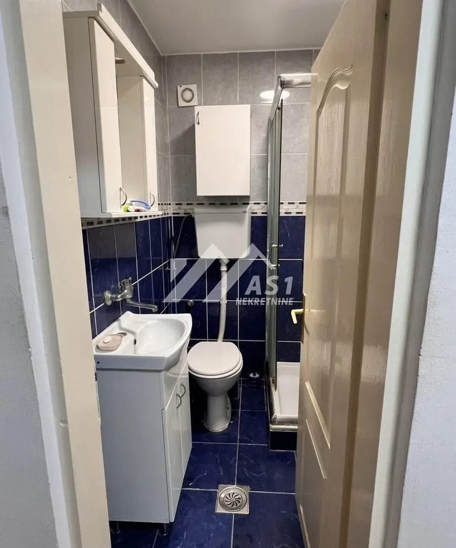 Prodaja, jednosoban stan, 33m², Bulevar Evrope, Novi Sad Sve Podlokacije