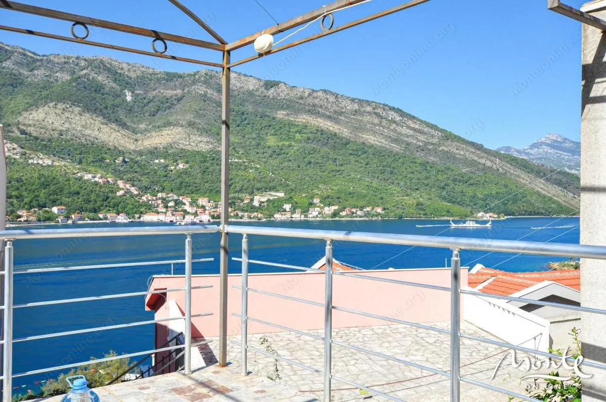 Prodaja, kuća, 110m², Lepetani, Tivat