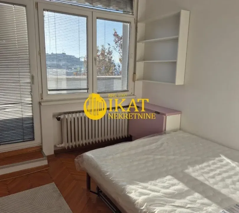 Izdavanje, dvosoban stan, 40m², Stari Grad, Beograd