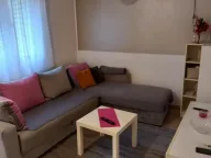 Izdavanje, trosoban stan, 78m², Avijatičarsko naselje, Novi Sad Sve Podlokacije - image 2