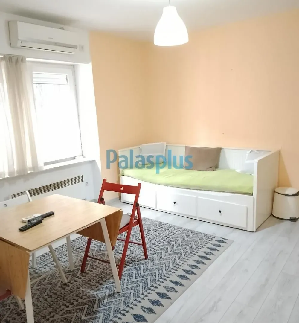 Sale, two bedroom apartment, 42m², Stari Grad, Beograd