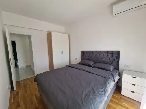 Prodaja, dvosoban stan, 70m², City Kvart, Podgorica - image 9
