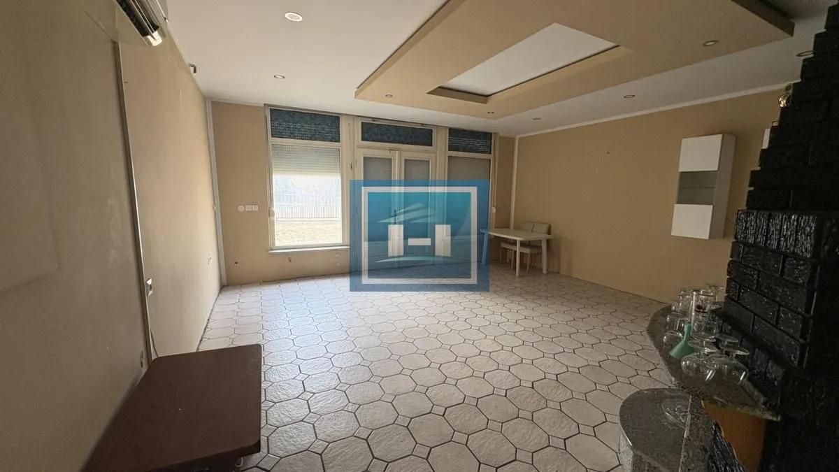 Prodaja, kuća, 500m², Ribare, Jagodina