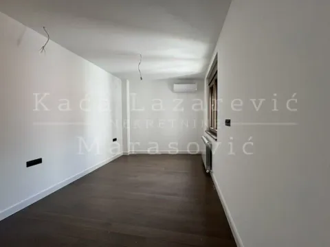 Prodaja, četvorosoban stan, 121m², Vračar Hram, Vračar Sve Podlokacije - image 7