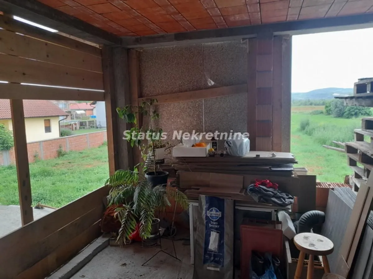 Prodaja, kuća, 160m², Futog, Novi Sad Sve Podlokacije