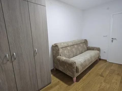 Izdavanje, dvosoban stan, 65m², Kragujevac, Srbija - image 6