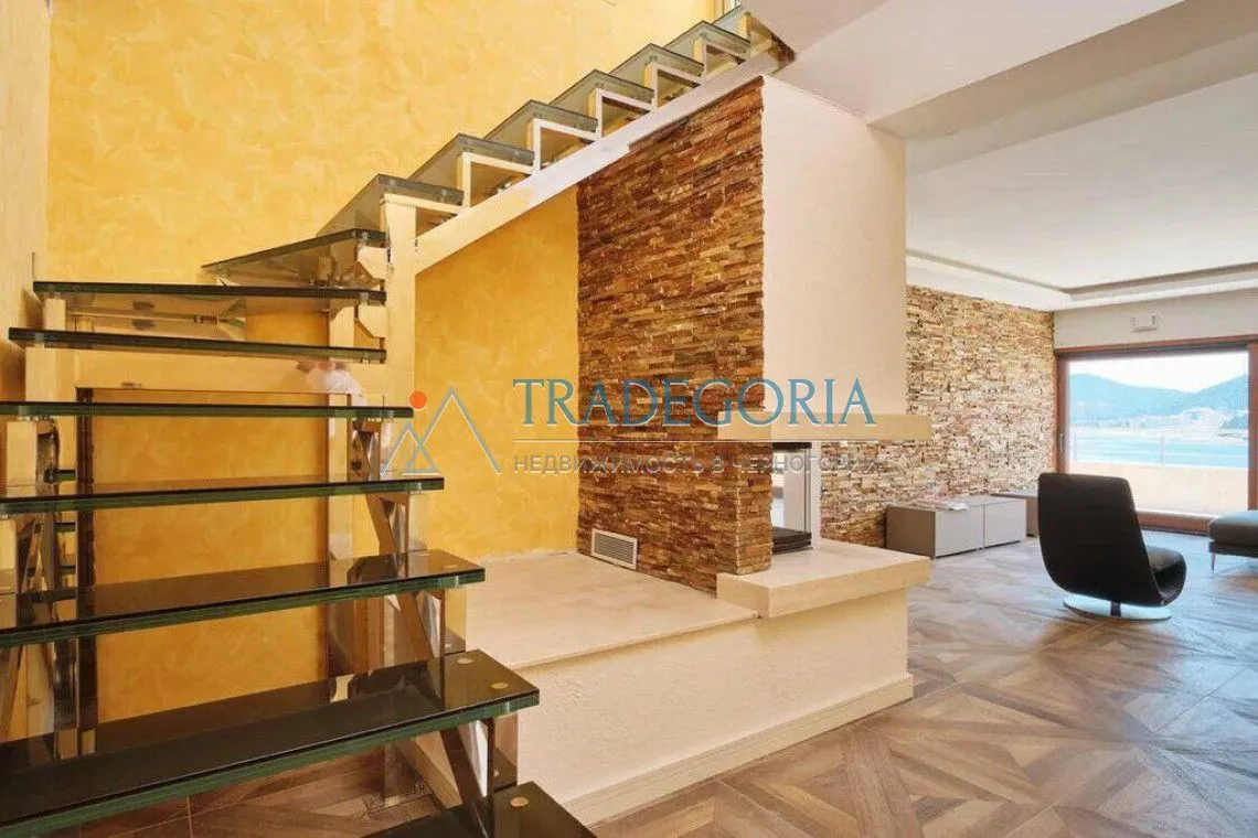 Prodaja, trosoban stan, 350m², Rafailovići, Budva