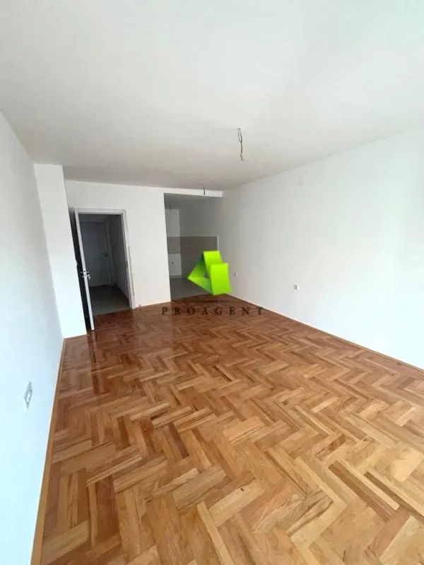 Sale, two bedroom apartment, 68m², Pantelej, Niš