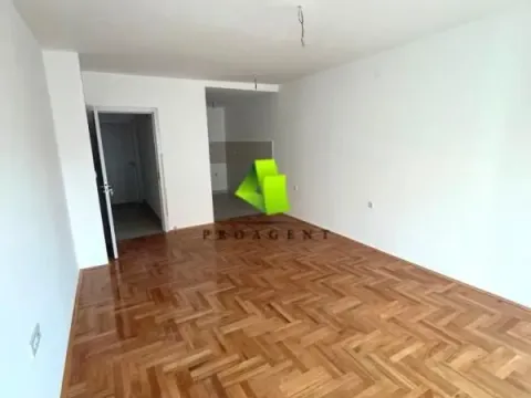 Sale, two bedroom apartment, 68m², Pantelej, Niš