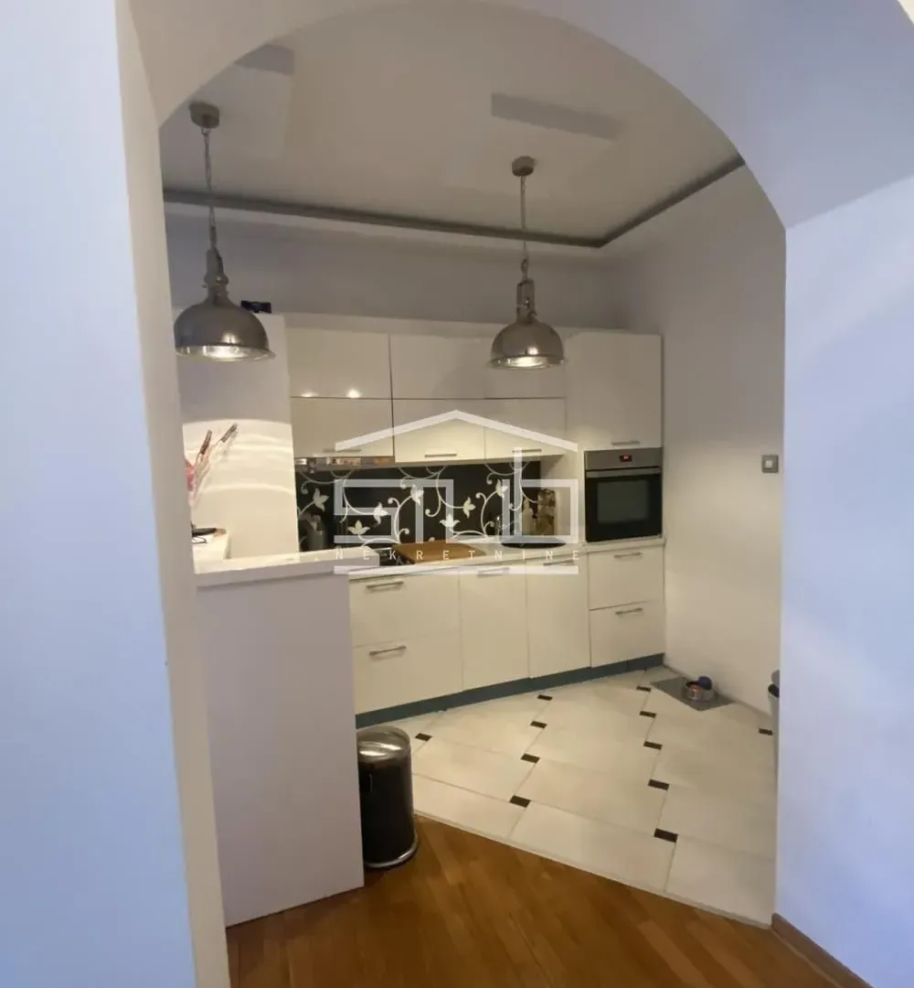 Rent, three bedroom apartment, 75m², Slavija, Vračar Sve Podlokacije