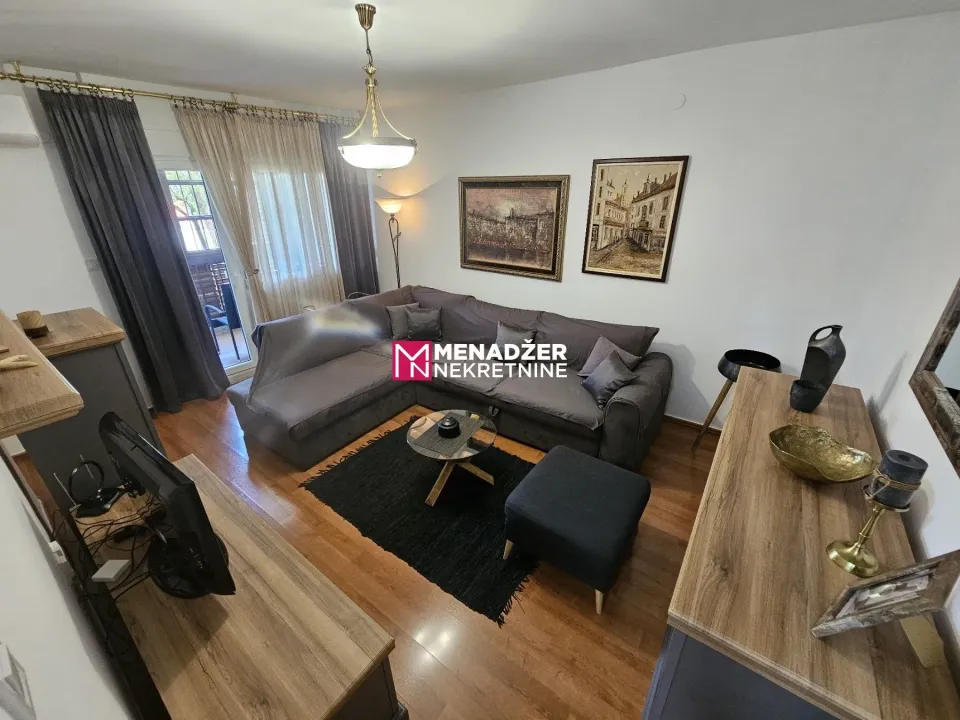 Prodaja, dvosoban stan, 76m², Tuški Put, Podgorica