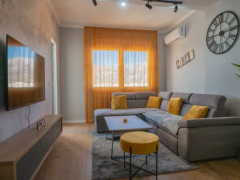 Izdavanje, jednosoban stan, 45m², Centar, Bar - image 10