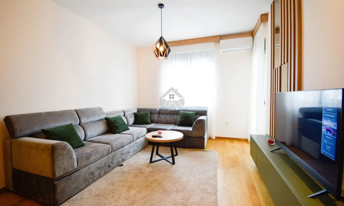 Izdavanje, jednosoban stan, 47m², City Kvart, Podgorica