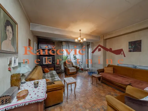 Sale, three bedroom apartment, 85m², Botanička Bašta, Palilula Sve Podlokacije