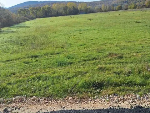 Zemljište in Novo Selo