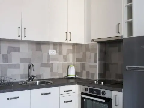 Rent, one bedroom apartment, 42m², Bečići, Budva - image 5