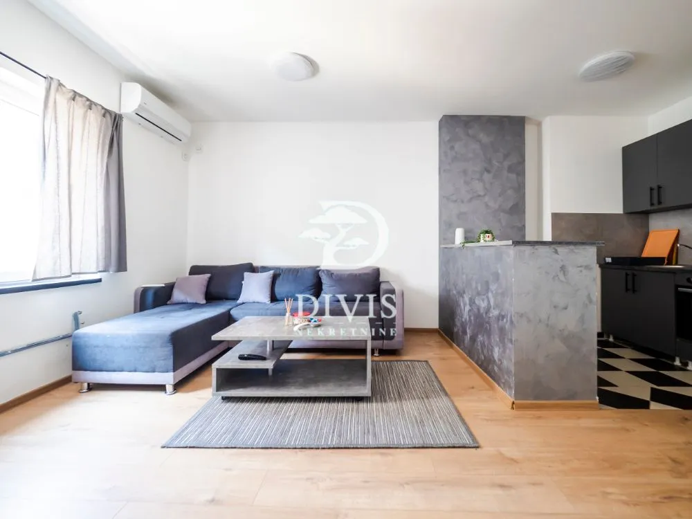 Prodaja, četvorosoban stan, 94m², Lion, Zvezdara Sve Podlokacije