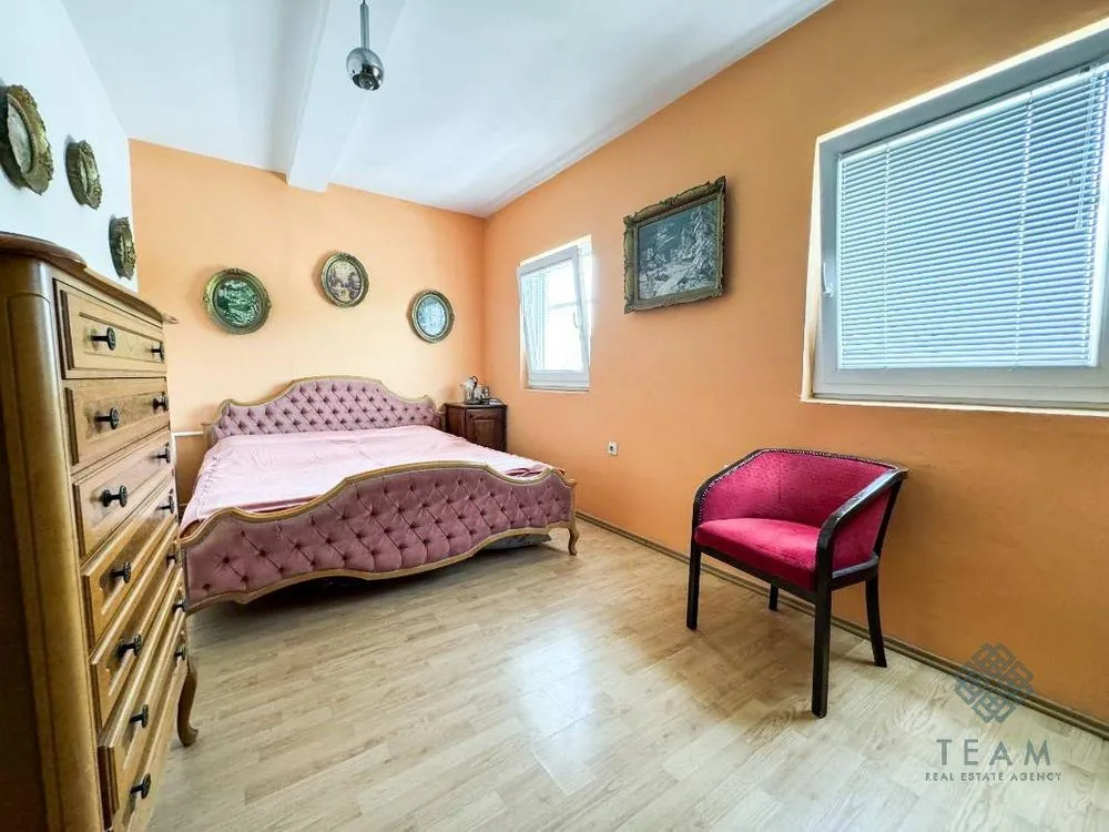 Prodaja, kuća, 210m², Masline, Podgorica