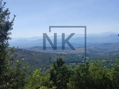 Pogled na prirodu i okolne planine sa nekretnine. - image 7
