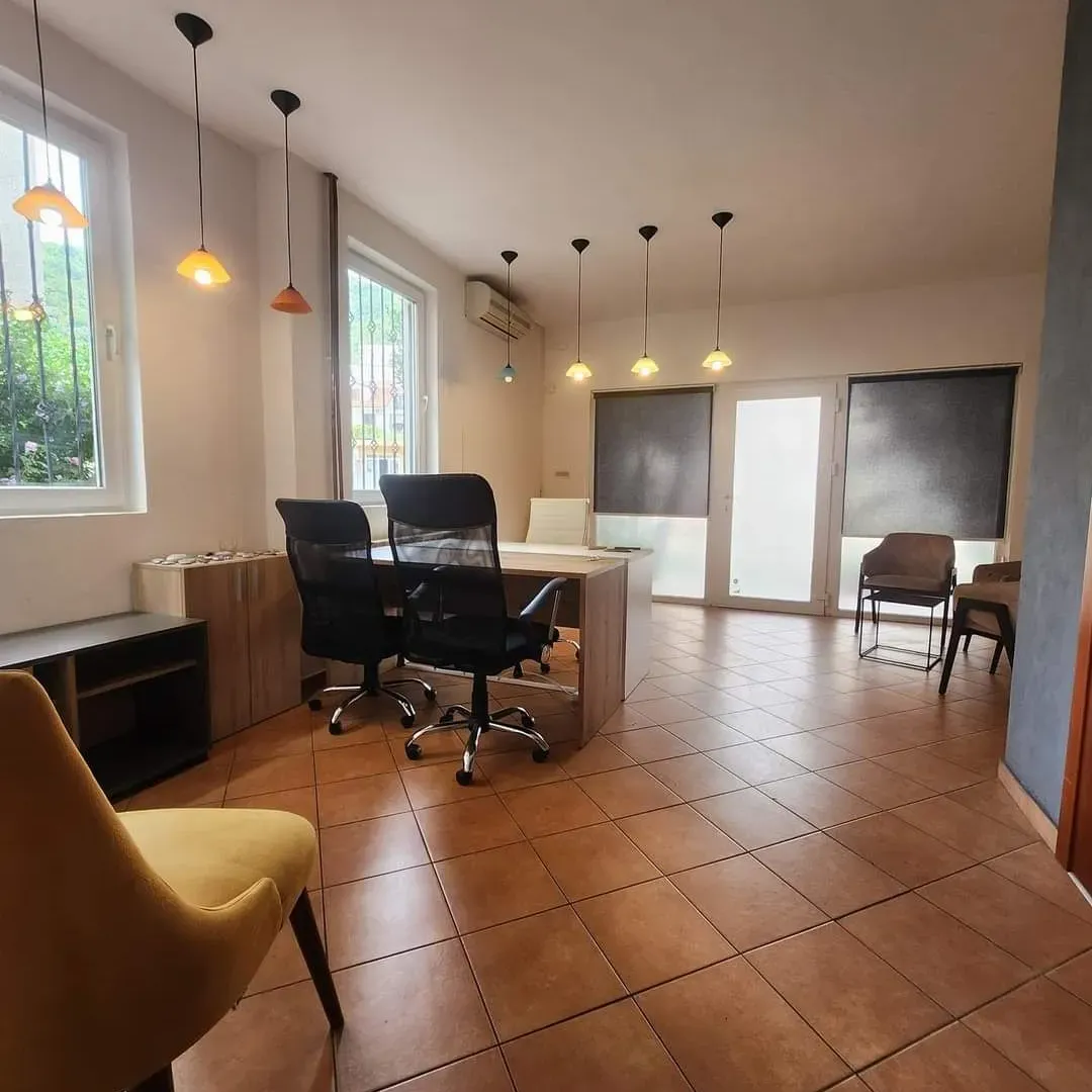 Rent, office space, 73m², Centar, Budva