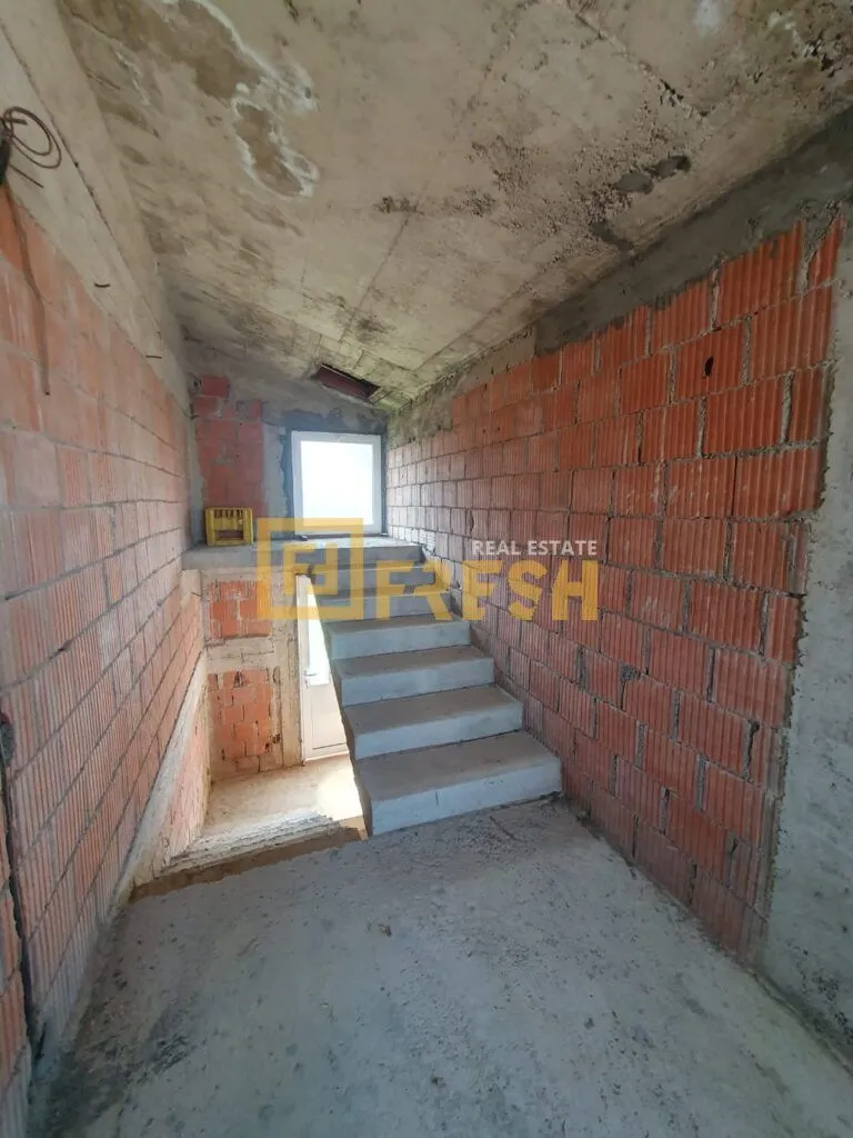 Prodaja, kuća, 340m², Bar, Crna Gora
